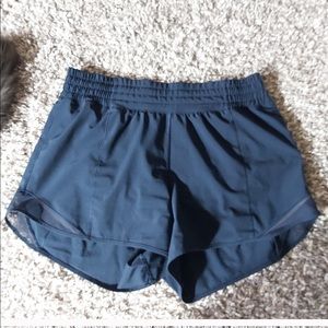 Lululemon Hotty Hot High-Rise Short 4"
